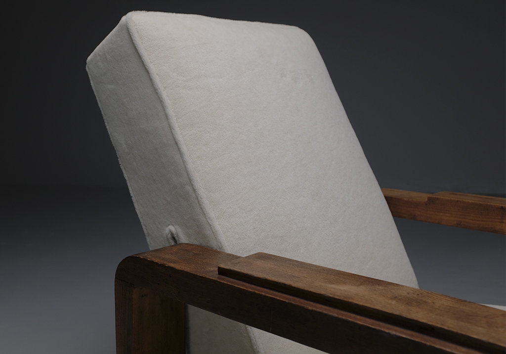 Jacques Adnet 1928 lounge chair : left angled view over the backseat and armrest