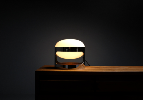 KD27 lamp by Joe Colombo: front view of the lit lamp