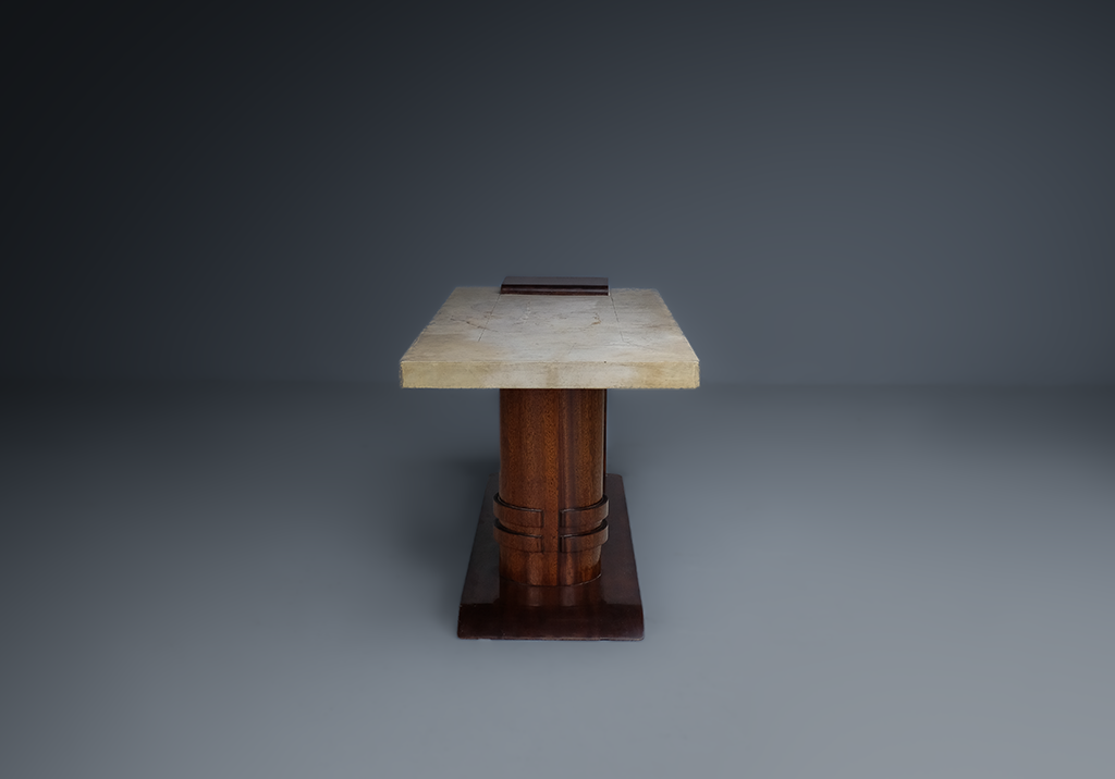 Table Basse Art Deco: vue latérale de la table montrant sa colonne ronde
