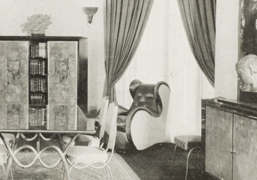 Paire de Fauteuils par René Drouet : Une deuxième image présente dans Mobilier et Décoration, Décembre 1947.