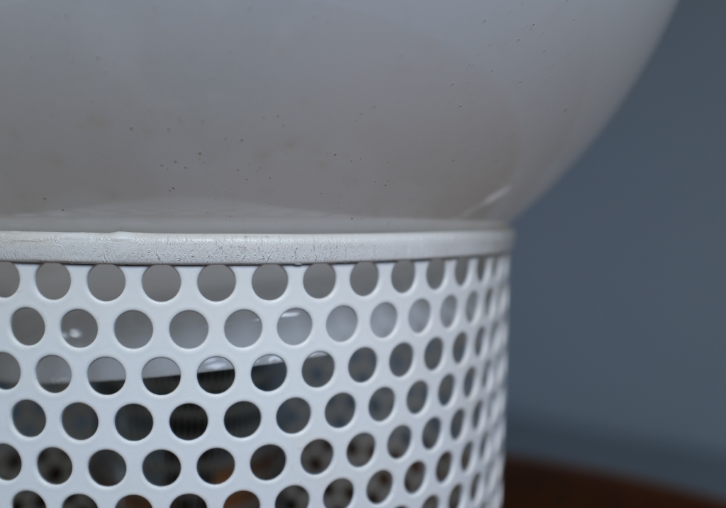 Lamp by Michel Boyer: detail of the diffuser on top its white lacquered metal base