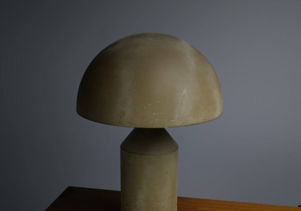 Atollo Lamp: slightly overhead closeup of the lamp