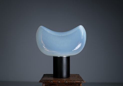 Lampe Aghia: vue de face de la lampe éteinte