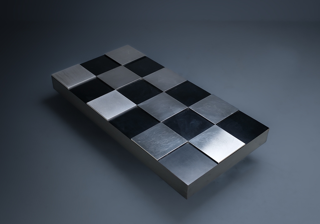 1970 Coffee Table in the Style of Willy Rizzo: diagonal table overview