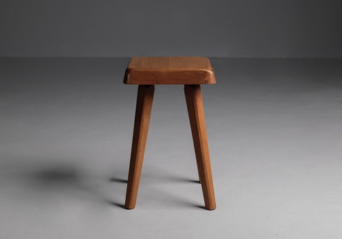S01 stool by Pierre Chapo: Front view of the stool