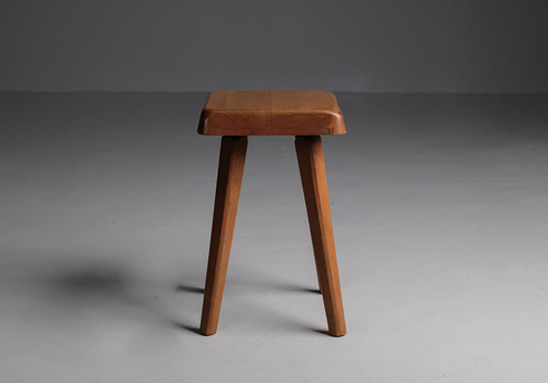 Tabouret S01 par Pierre Chapo : Vue de face du tabouret