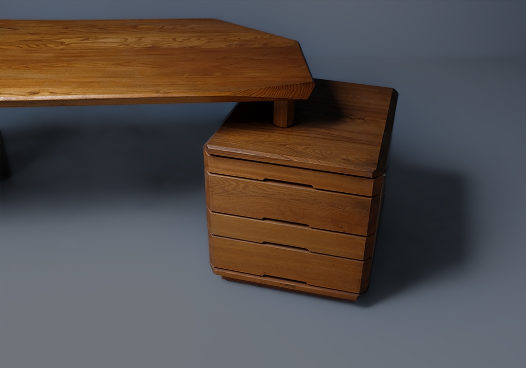 B40 Desk: overview of the closed drawer unit under the desk top