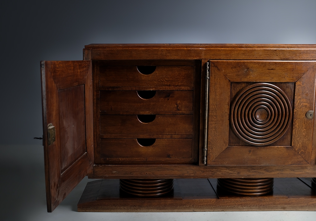 Art Deco Sideboard: closeup of the left side of the sideboard with its door opened