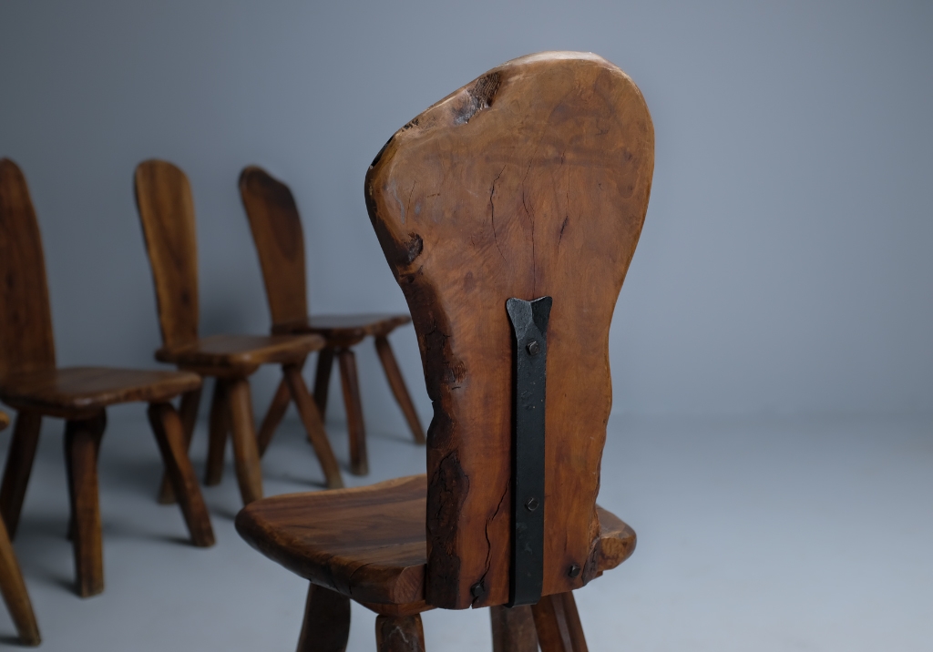Salle à Manger en Olivier: détail du dossier de la chaise de derrière