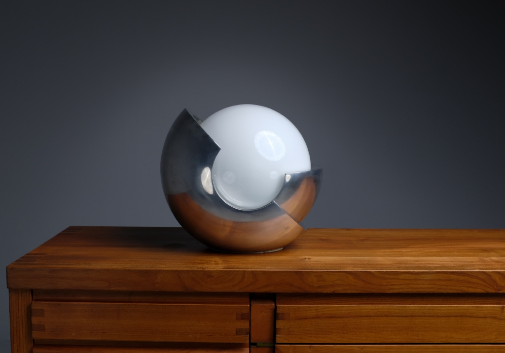 Roto Lamp: parallel overview of the lamp turned off