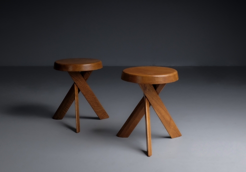 Set of 2 stools S31 by Pierre Chapo : front view of the set, we can appreciate the excellent condition after restoration