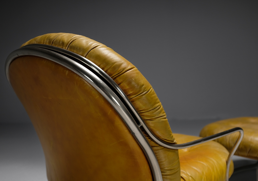 Carlo de Carli lounge chair : Back view, detail on the back of the armchair