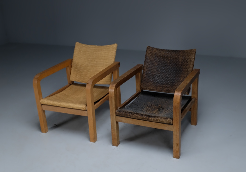 Fauteuils en Hêtre: vue d'ensemble des deux chaises l'une à côté de l'autre